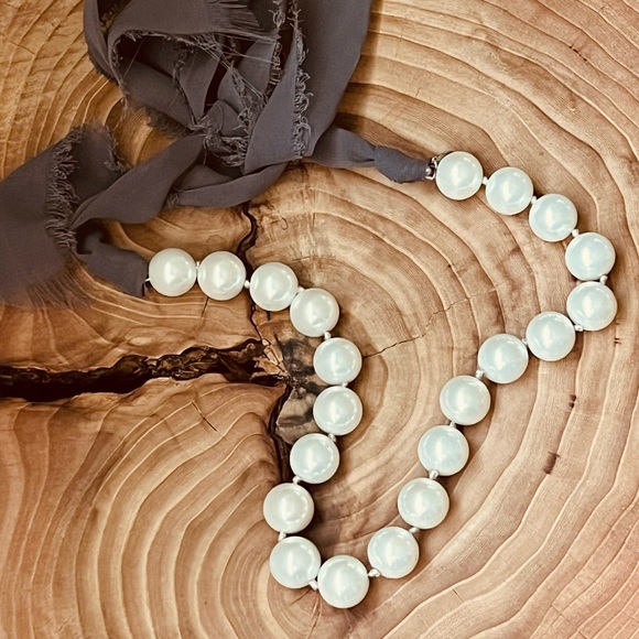 Necklace with Ribbon - Picture 1 of 2